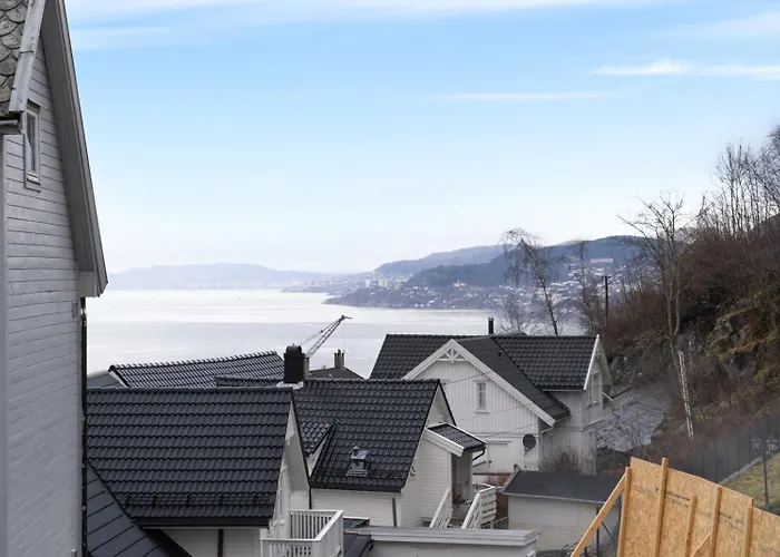 Big, Family Friendly 6 Min From The Centrum Appartement Bergen